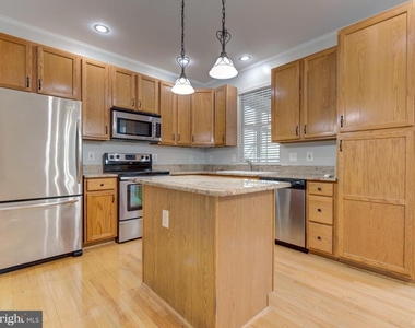 20362 Hartwell Street - Photo Thumbnail 9