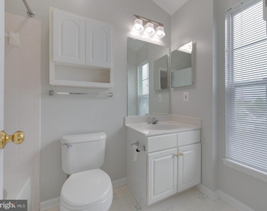 20362 Hartwell Street - Photo Thumbnail 21