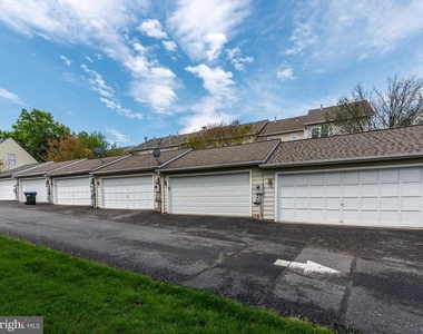 20362 Hartwell Street - Photo Thumbnail 34