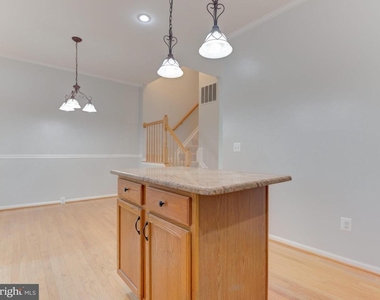 20362 Hartwell Street - Photo Thumbnail 7