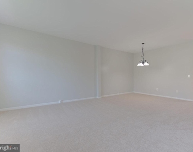 20362 Hartwell Street - Photo Thumbnail 5