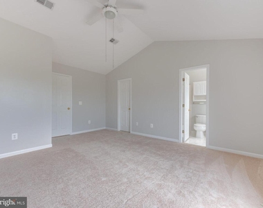 20362 Hartwell Street - Photo Thumbnail 17