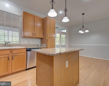 20362 Hartwell Street - Photo Thumbnail 8