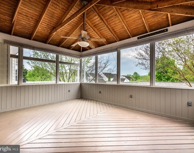 20362 Hartwell Street - Photo Thumbnail 14