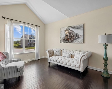 23847 Grayhaven Place - Photo Thumbnail 4