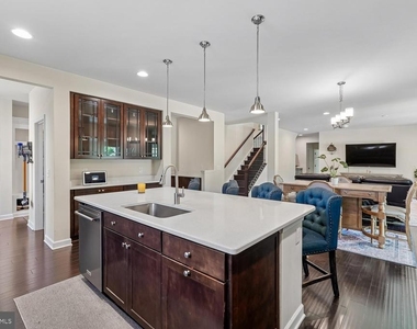 23847 Grayhaven Place - Photo Thumbnail 8