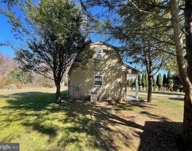 624-d Walker Road - Photo Thumbnail 10