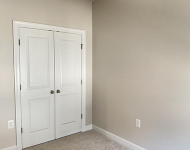 7224 Mountaineer Drive - Photo Thumbnail 32