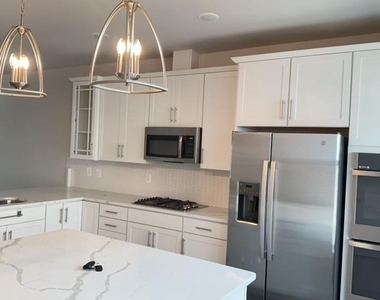 7224 Mountaineer Drive - Photo Thumbnail 5