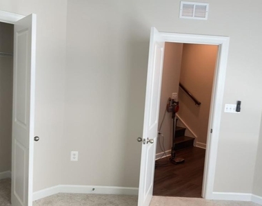 7224 Mountaineer Drive - Photo Thumbnail 19