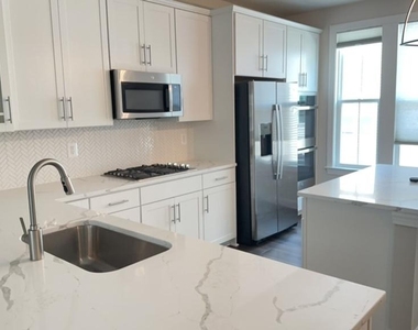 7224 Mountaineer Drive - Photo Thumbnail 6