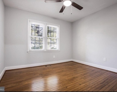 9612 9612 Hillock Court - Photo Thumbnail 6