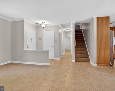 11306 Geddys Court - Photo Thumbnail 17