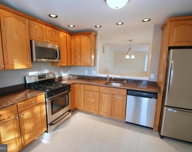 13500 Darter Court - Photo Thumbnail 6