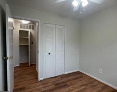 4807 Eaton Place - Photo Thumbnail 20