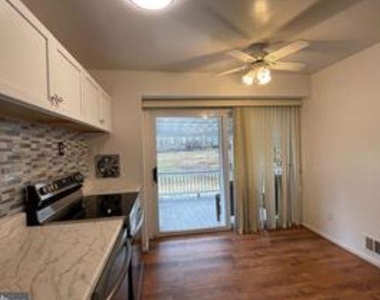 4807 Eaton Place - Photo Thumbnail 8