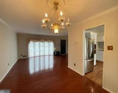 4807 Eaton Place - Photo Thumbnail 3