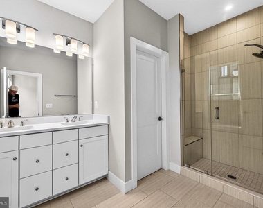 2421 Liberty Loop - Photo Thumbnail 28