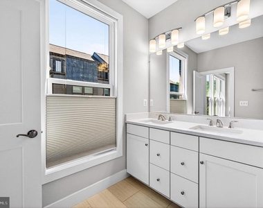 2421 Liberty Loop - Photo Thumbnail 27