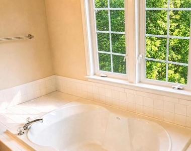 9640 Potters Hill Circle - Photo Thumbnail 4