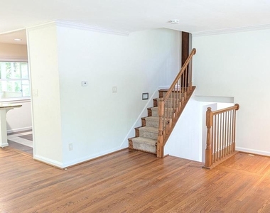 909 Cottage Street Sw - Photo Thumbnail 11
