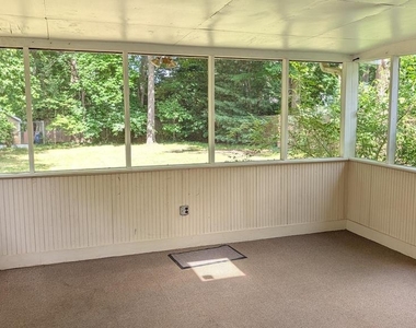 909 Cottage Street Sw - Photo Thumbnail 6