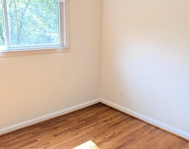 909 Cottage Street Sw - Photo Thumbnail 10