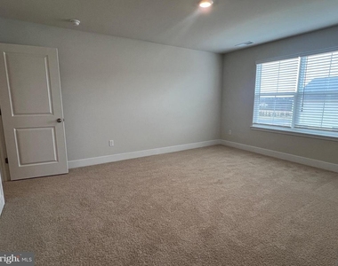 5195 Crooked Lane - Photo Thumbnail 10