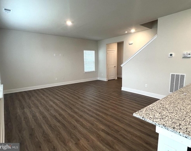 5195 Crooked Lane - Photo Thumbnail 2