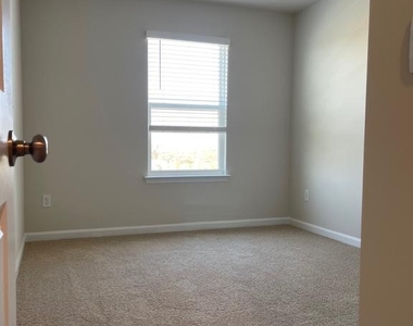 151 Tigney Drive - Photo Thumbnail 32