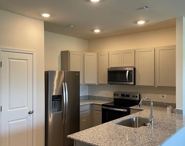 151 Tigney Drive - Photo Thumbnail 10