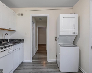 319 Wolfe Street - Photo Thumbnail 15