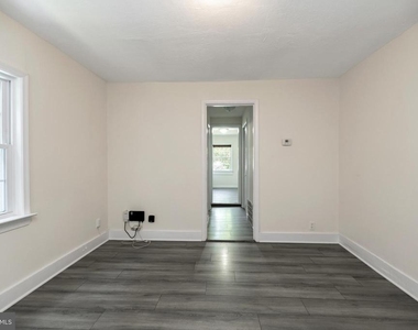 319 Wolfe Street - Photo Thumbnail 10