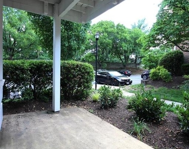 2604 S Arlington Mill Drive - Photo Thumbnail 16