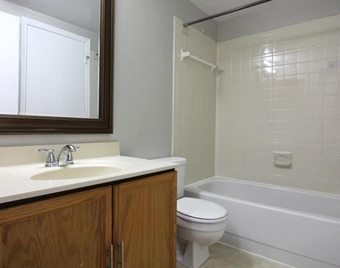 2604 S Arlington Mill Drive - Photo Thumbnail 13