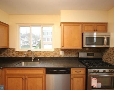 1901 N Quebec Street N - Photo Thumbnail 11