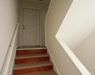 1901 N Quebec Street N - Photo Thumbnail 1
