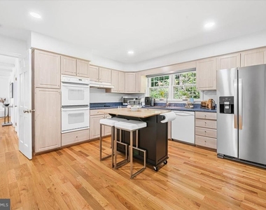 4025 N River Street - Photo Thumbnail 14
