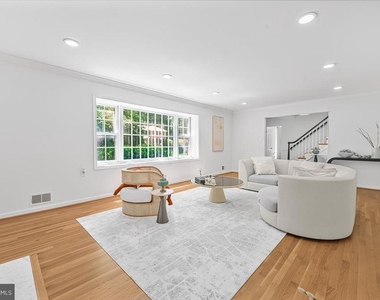 4025 N River Street - Photo Thumbnail 18