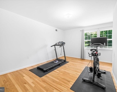 4025 N River Street - Photo Thumbnail 32