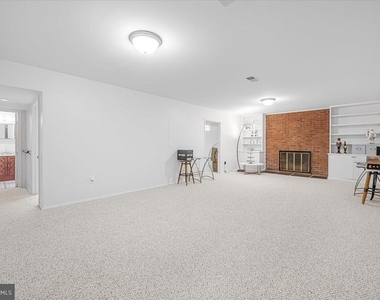 4025 N River Street - Photo Thumbnail 38