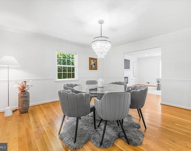 4025 N River Street - Photo Thumbnail 10