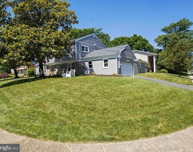 2606 N Quincy Street - Photo Thumbnail 3