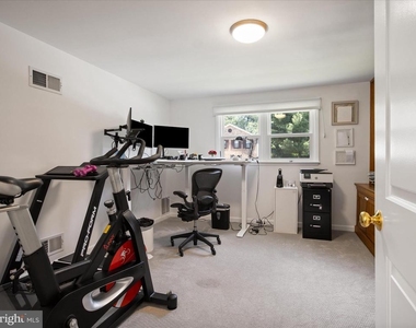 2606 N Quincy Street - Photo Thumbnail 30