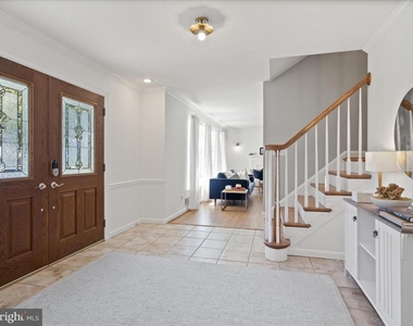 2606 N Quincy Street - Photo Thumbnail 9