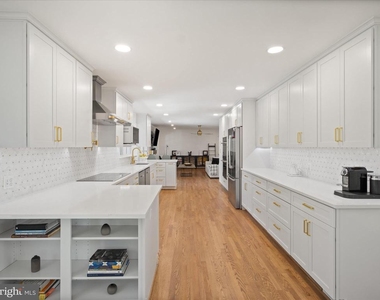 2606 N Quincy Street - Photo Thumbnail 16