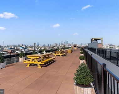 1201 Jackson Street - Photo Thumbnail 7