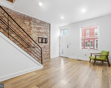 1807 Wylie Street - Photo Thumbnail 3
