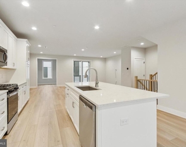 3000 Sedgeview Walk - Photo Thumbnail 3