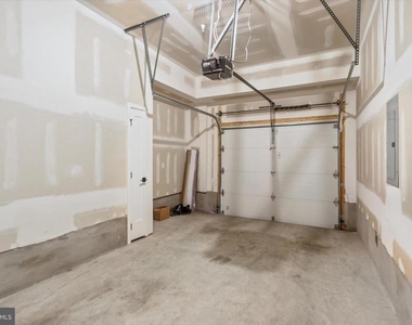 3000 Sedgeview Walk - Photo Thumbnail 12